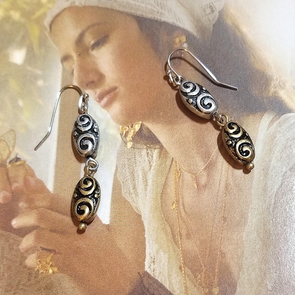 NEW Premier Designs Antiqued Two Tone Dangle Earrings - Picture 5 of 5